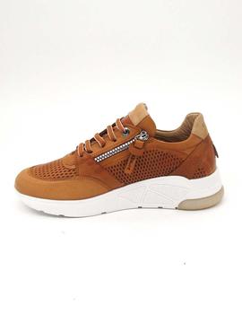 Zapato Deportivo Carmela 68247 camel para mujer