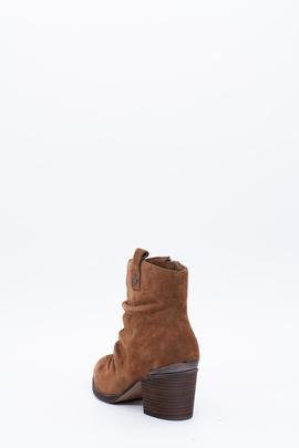 Botín Carmela 66831 camel para mujer