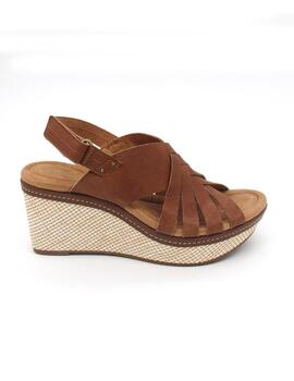 Sandalia Clarks ELLERI GRACE cuero con cuña