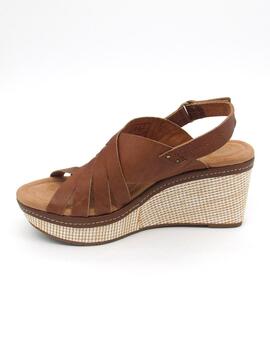 Sandalia Clarks ELLERI GRACE cuero con cuña