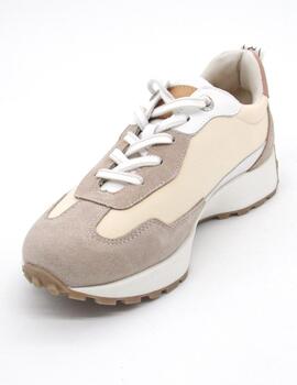 Deportivo Carmela 160664 beige para mujer