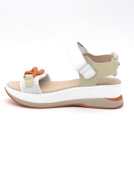 NEW AGORA 29 CHIKA 10 SANDALIA BEIGE CUÑA