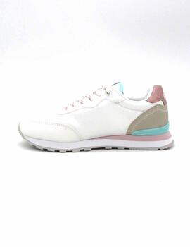 Zapatilla Mustang 60439 de color blanco con cordón