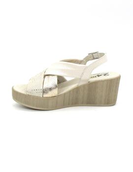 Sandalia 24 HRS 26481 de color lino con cuña para mujer