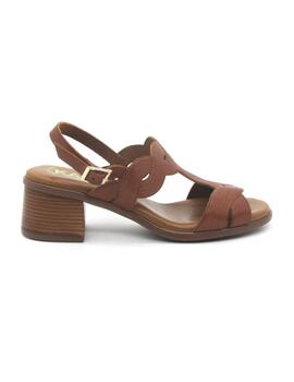 Sandalia Kaola 2731 de color cueron con tacón para mujer