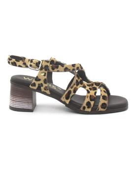Sandalia Wikers  R116525 color beige/leopardo para mujer