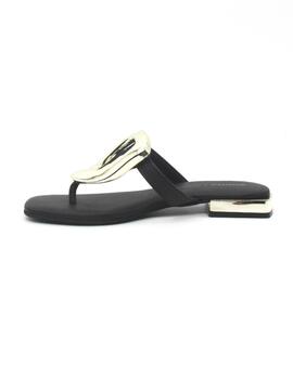 Sandalia Gioseppo VENDRES 72363 de color negro plana dedo