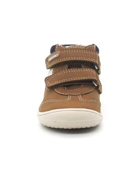 Zapatilla Pablosky 064284 de color cuero para niño